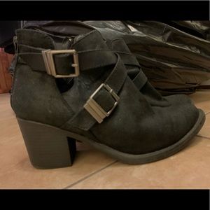 SODA heel bootie